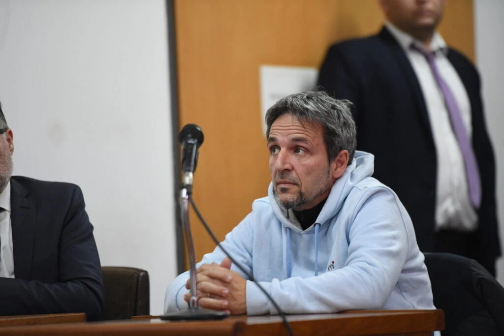 Claudio Contardi escuchando el veredicto. Foto RS Fotos