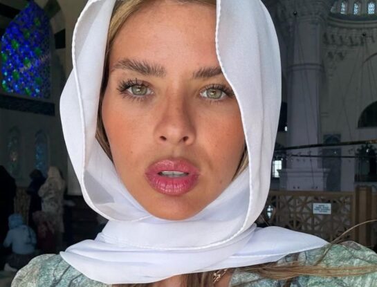 El look romántico de la China Suárez en Estambul