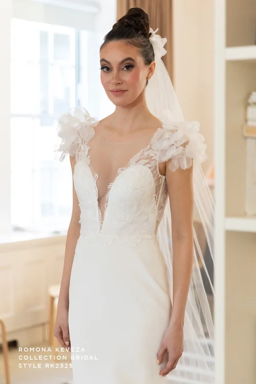 Combina lo femenino, el lujo y la audacia