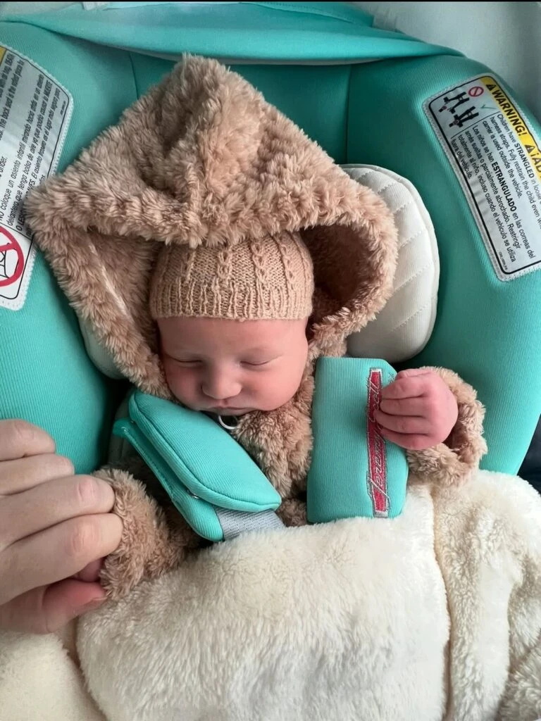 Alejandra Maglietti presentó a Manuel, su primer hijo: todas las fotos