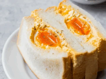 Tamago sando: la receta viral del sandwich japonés con huevo duro
