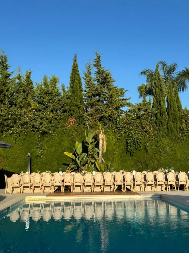 La fiesta fue al lado de la piscina