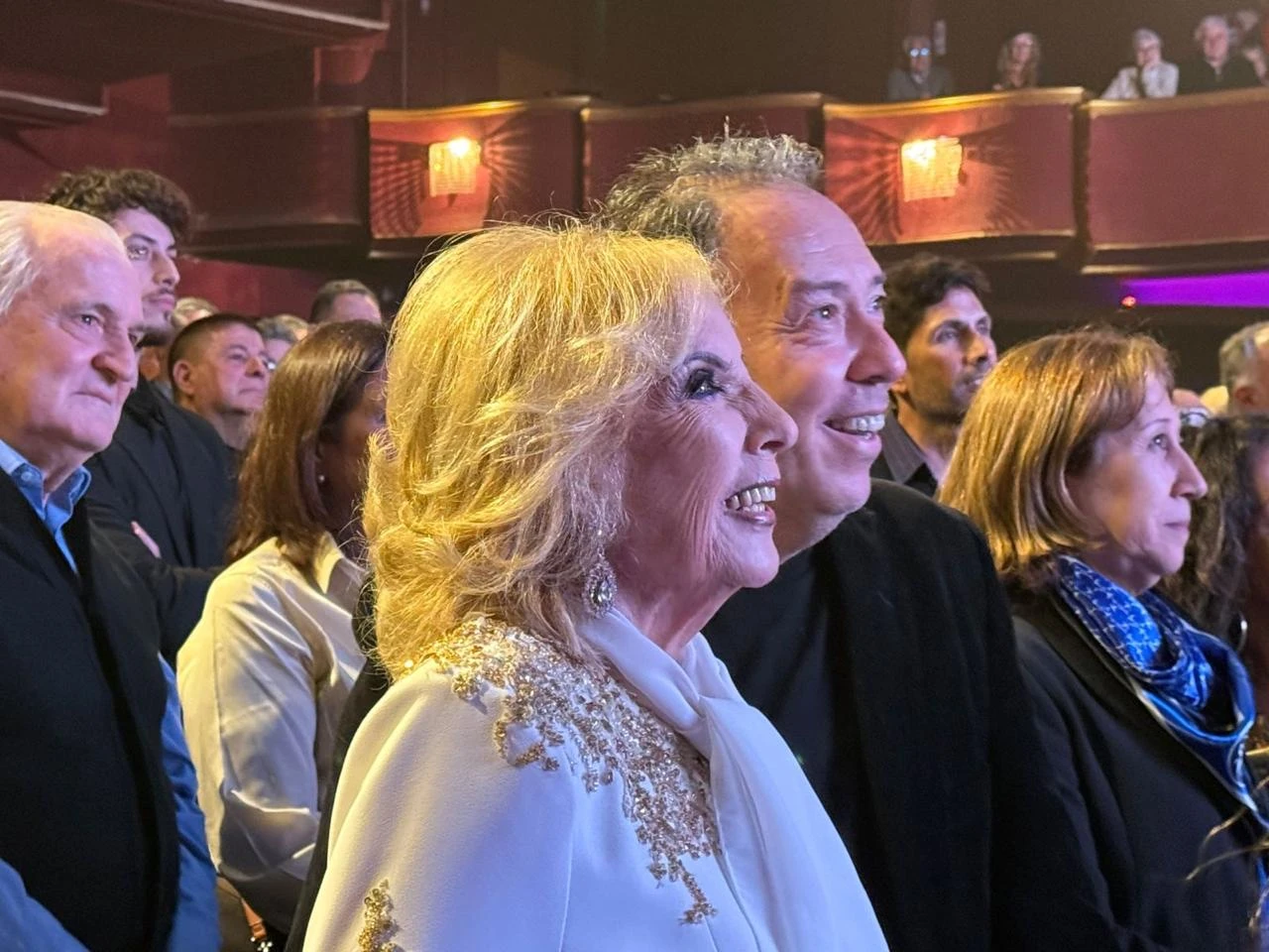 Así fue la sorpresa de Mirtha Legrand en el cumpleaños número 88 de Raúl Lavié