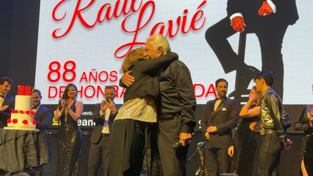 Así fue la sorpresa de Mirtha Legrand en el cumpleaños número 88 de Raúl Lavié