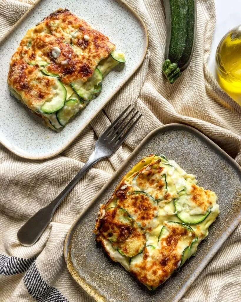 Milhojas de batata y zucchini con queso: una receta ideal para el invierno
