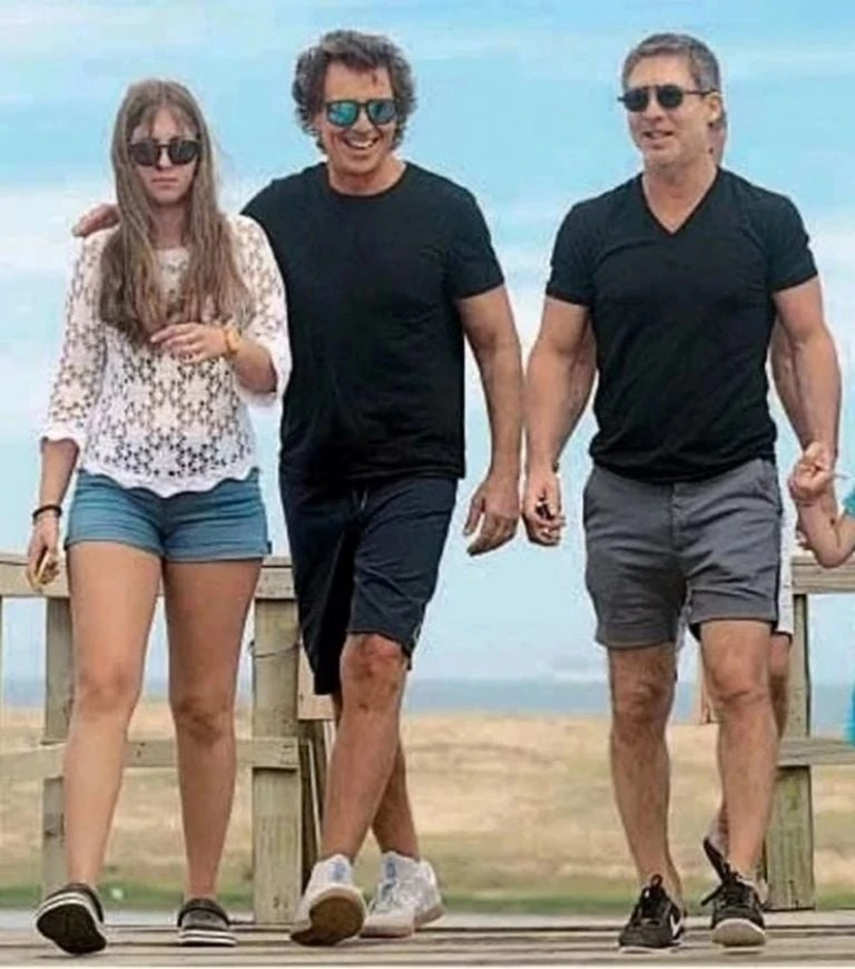 gustavo bermudez junto a una de sus hijas