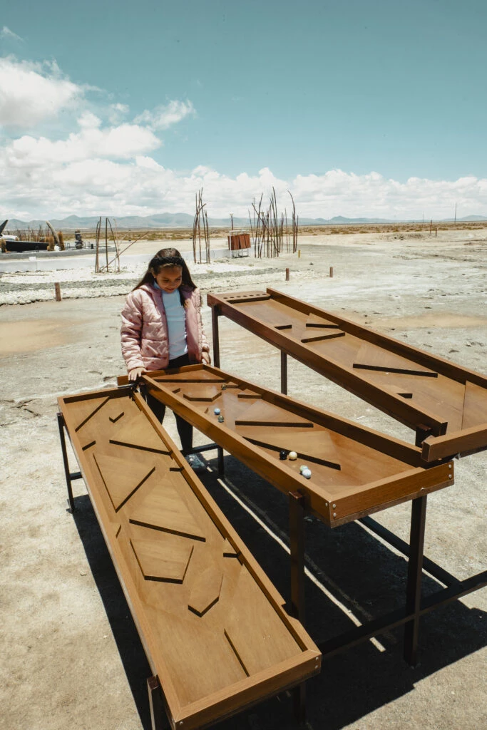 El parque temático en el Salar de Uyuni