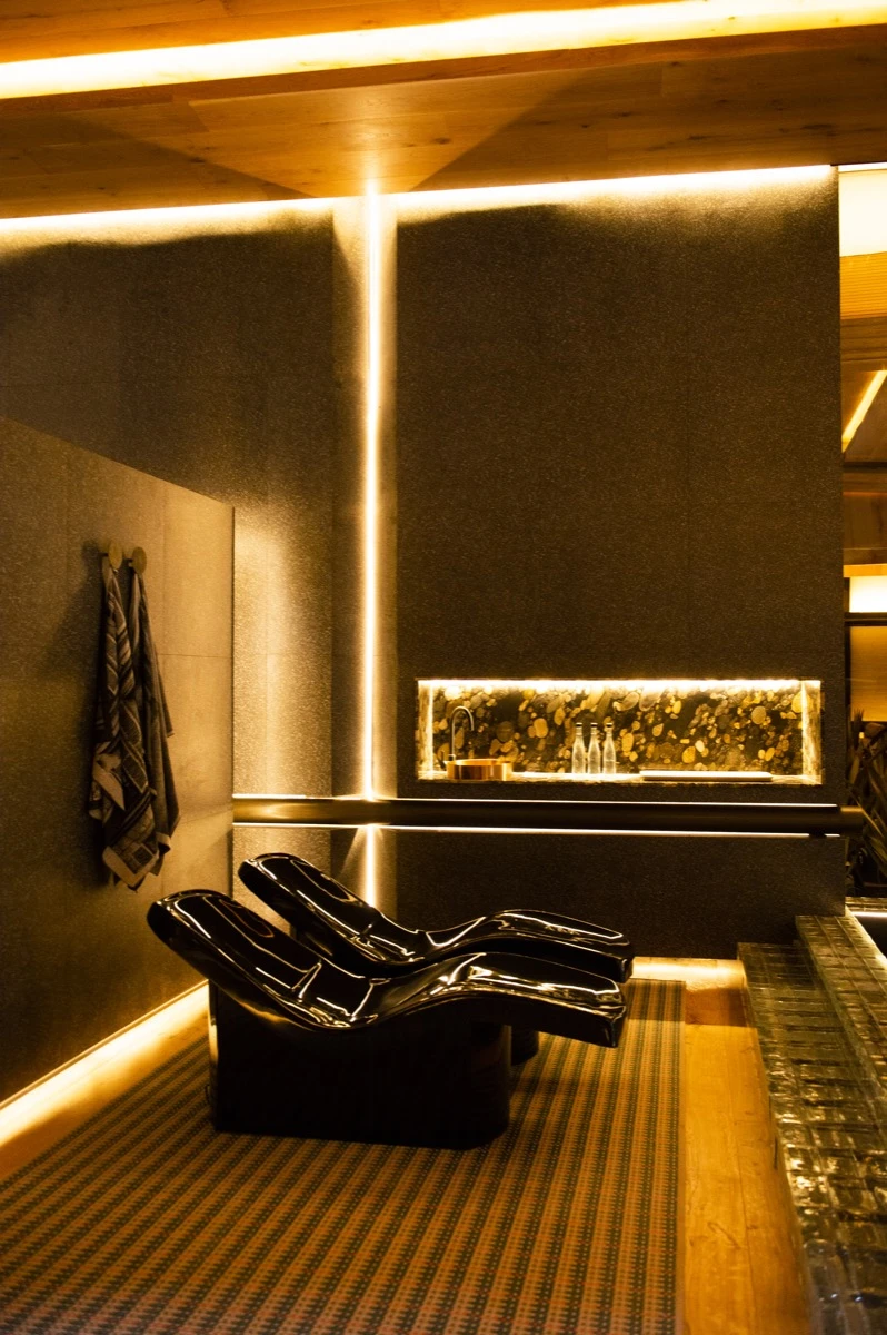 El espacio Wellnes de Hidrozono creado por Hugo Dimarco, en Casa FOA 2025 en Madero Harbour.