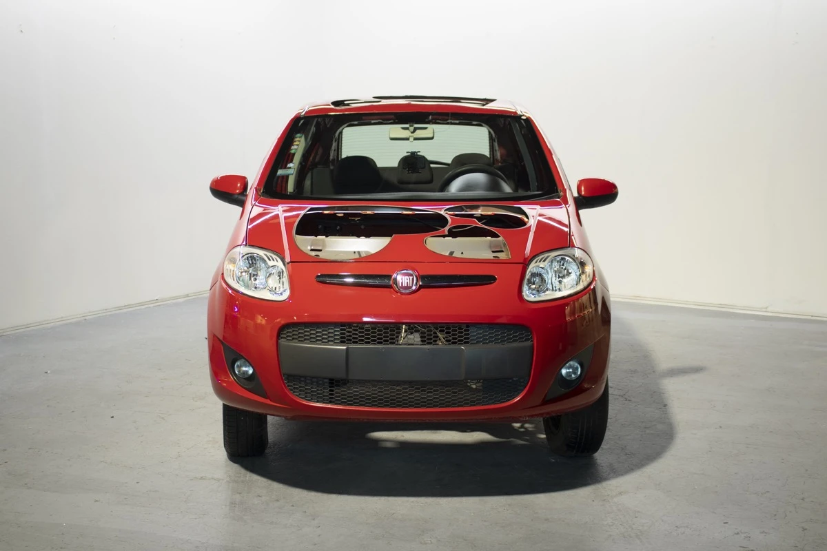 "Milenial" de Federico Roldán Vukonich se estacionó en arteba 2025 (y la rompió). 