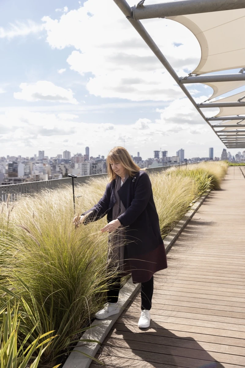 Además de sus beneficios ambientales, la estética de la terraza y su panorámica es excepcional. 