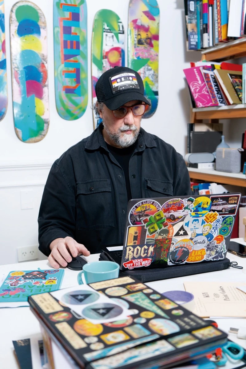 “La tecnología no reemplazó mi mano, pero expandió mi cabeza”. 