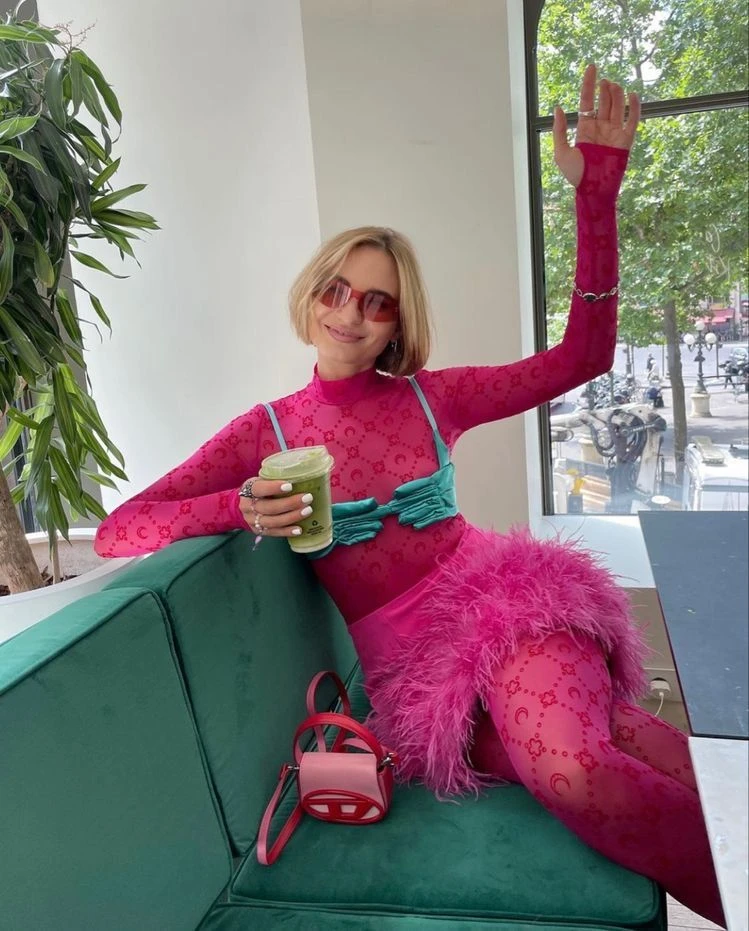 Así se luce el camp style en el street style.