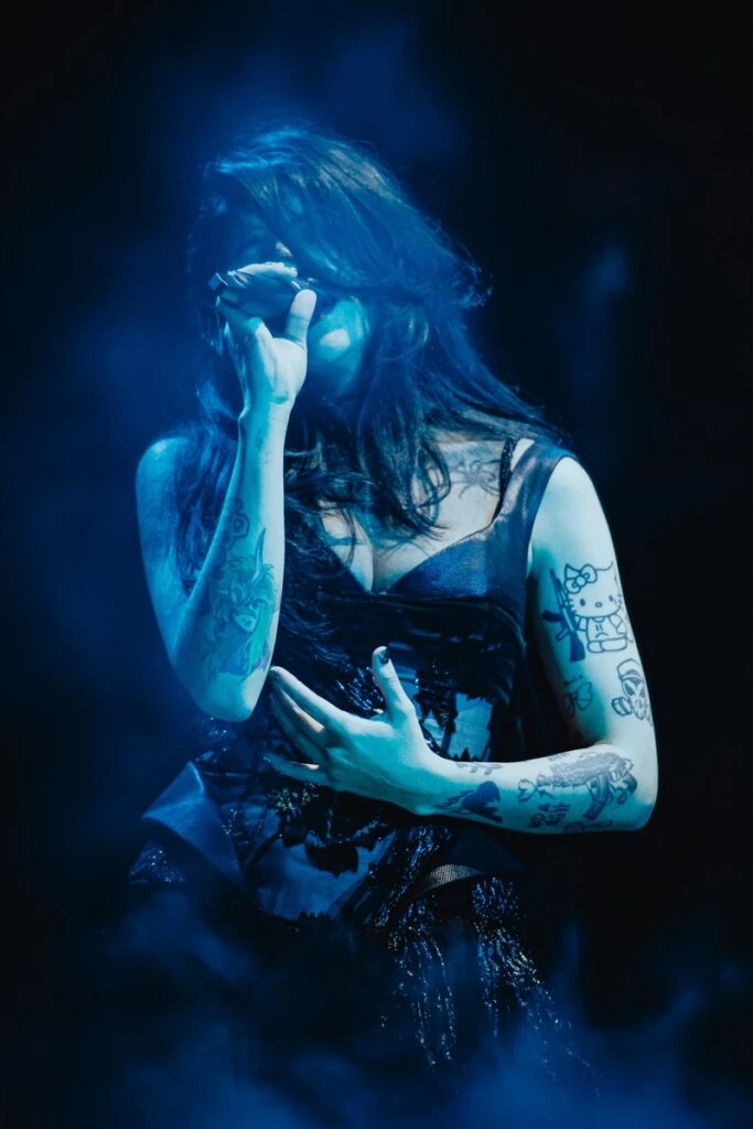 Cazzu deslumbró con los looks de Sylvie Burstin