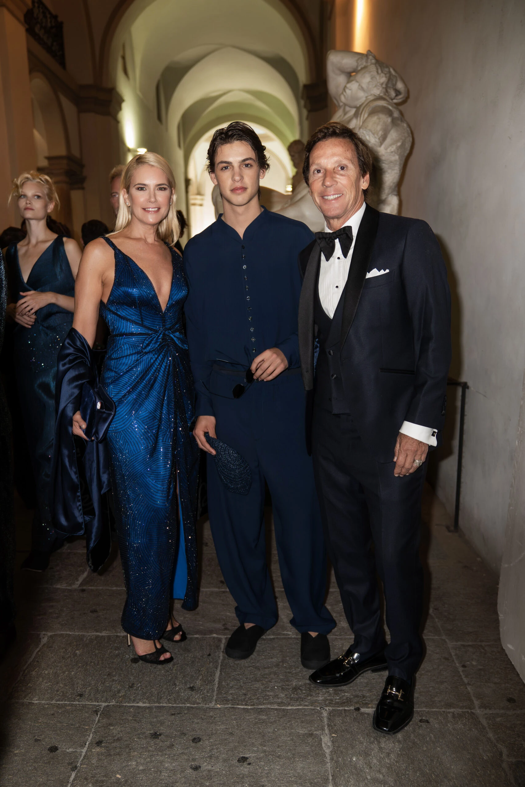 Valeria, Benicio, que desfiló, y Alejandro Gravier