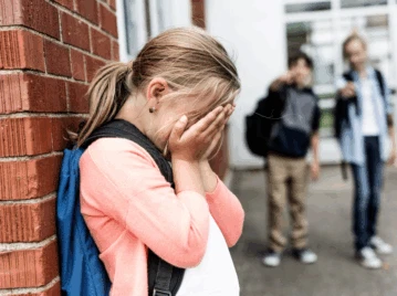 Adolescente atrincherada en un colegio de Mendoza: el trasfondo del bullying y la preocupación de toda una comunidad