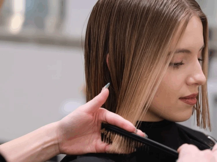 Calendario lunar 2025: cuándo cortarte el pelo según cada fase de la luna