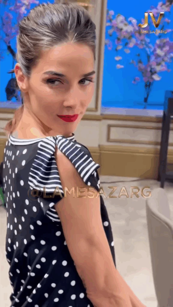 Juana Viale y su look con lunares, la estampa estrella del verano 2026