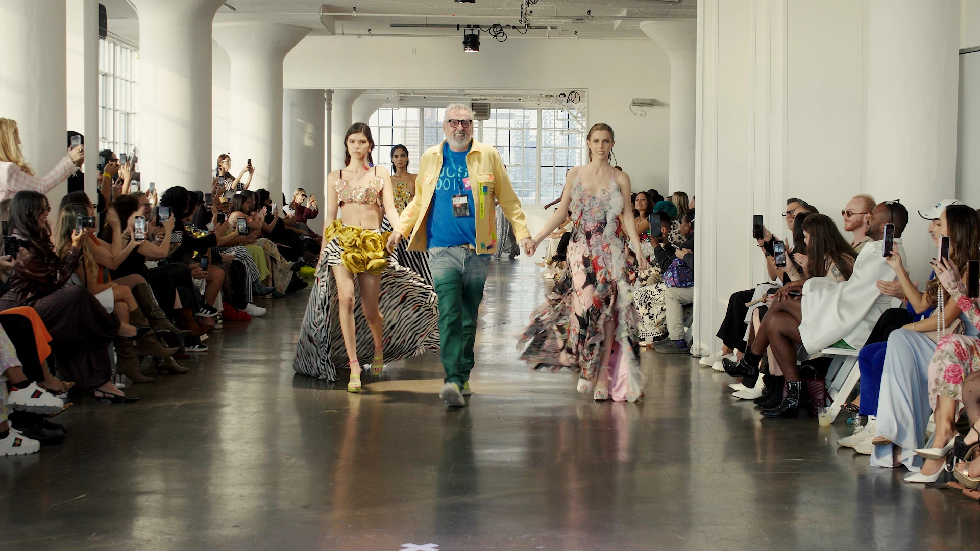 Benito cerró el desfile con Malena