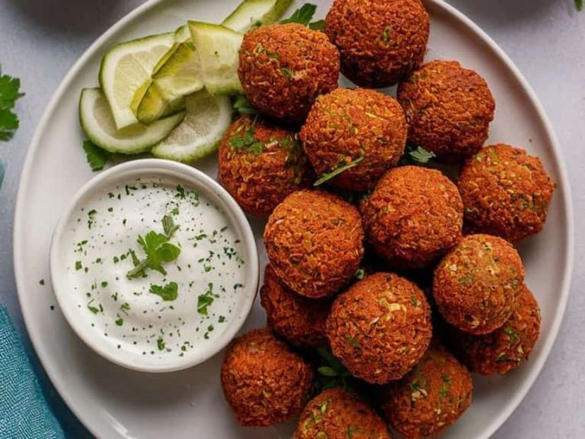 Receta de croquetas de garbanzos: paso a paso con salsa de yogur
