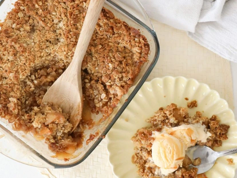 Tarta de manzana con crumble de avena y almendras: receta deliciosa y fácil de hacer
