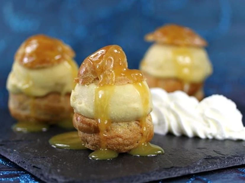 Profiteroles rellenos: una receta con mousse de maracuyá