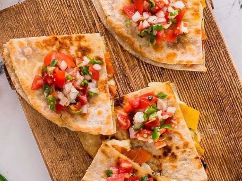 Quesadillas de batata y queso: una receta fácil y sabrosa con salsa criolla