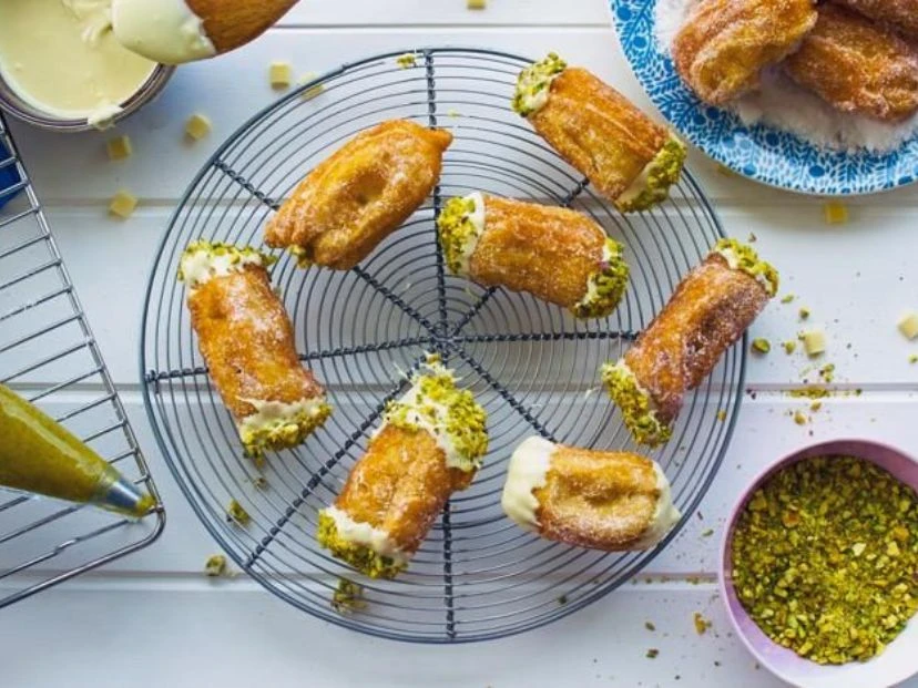 Receta de churros gourmet: crocantes y con relleno de pistacho