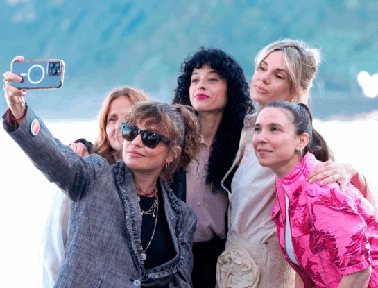 Vidriera: Dolores Fonzi y Julieta Cardinali posaron en la red carpet del Festival de San Sebastián