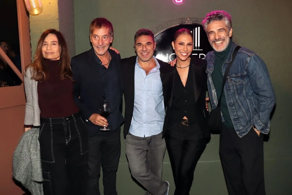 Edda Bustamante, Pablo Bossi, Pablo Ini, Julieta Novarro y Leonardo Sbaraglia