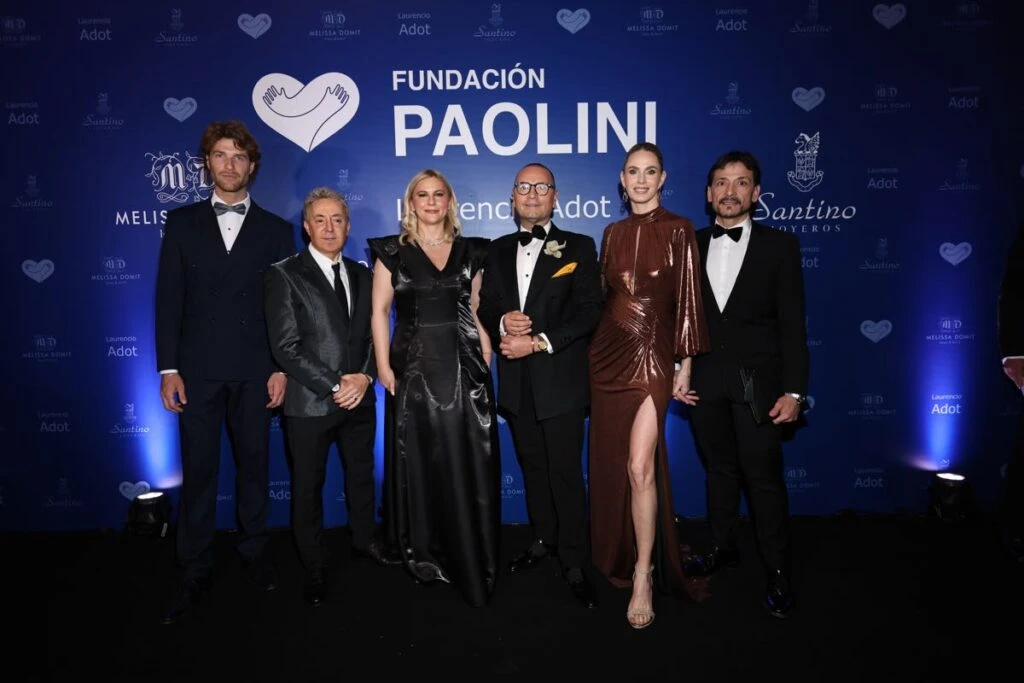 Eric Zelicovich , Horacio Paolini , Soledad Paolini, Flor Vivas y Brian Reinhardt