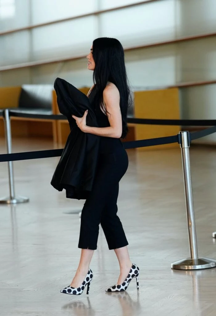 Lali Espósito se destacó con su look del Festival de San Sebastián en Kursaal Palace.