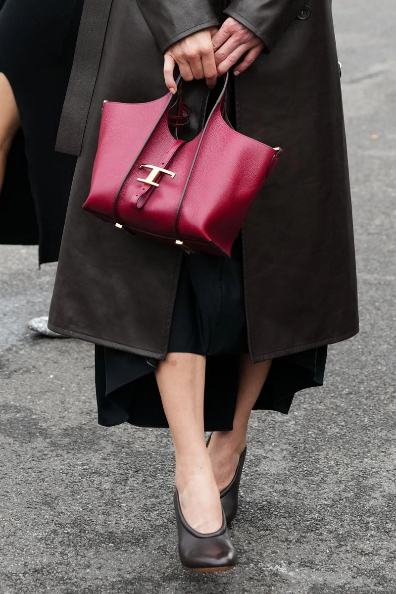 Michelle Monaghan en el street style del desfile de Tod’s