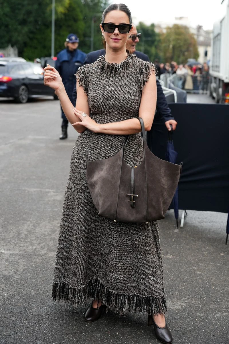 Kaya Scodelario en el street style de Tod’s