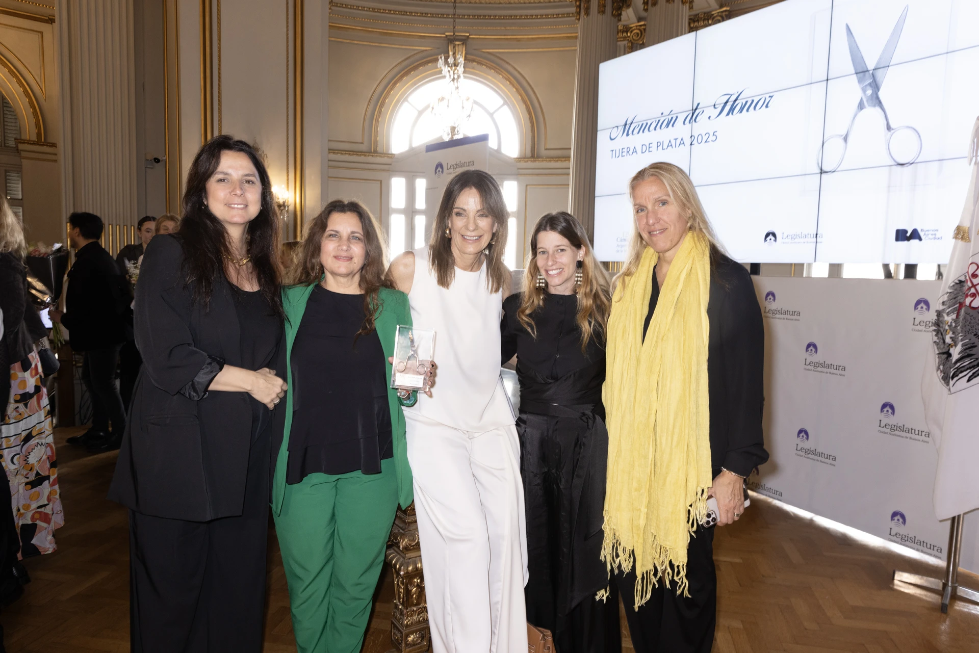 Marité Rizzo, editora de moda de Para Ti, Daniela Fajardo, directora de Para Ti, Nequi Galotti, Priscila Pipman, CEO de Atlántida, e Irene Sabalain, directora de Relaciones Institucionales Atlántida