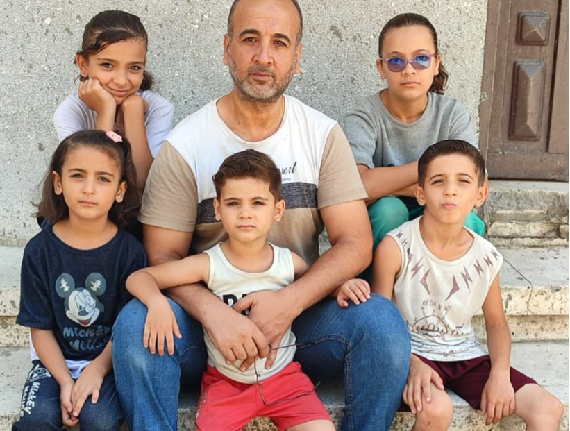 "El aire huele a pólvora y muerte": carta abierta de un médico, padre de 5 hijos, que cuenta el infierno que vive en Gaza