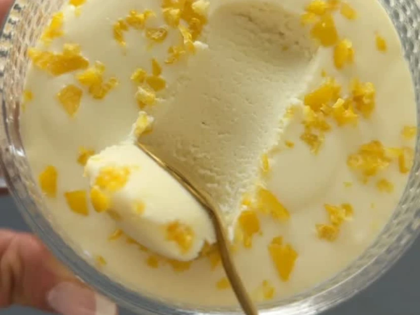 Mousse de limón fit: sin azúcar, alto en proteína y listo en 1 minuto