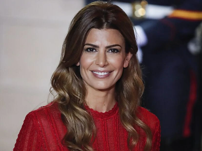 Juliana Awada sorprendió con un look working girl