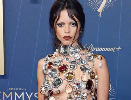 Emmy 2025: así fue el naked dress de Jenna Ortega 