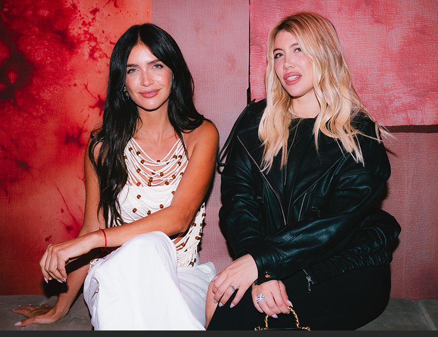 La fiesta de cierre de BAFWEEK 2026: María Cher celebró con las hermanas Nara y un desfile lleno de arte y poder femenino