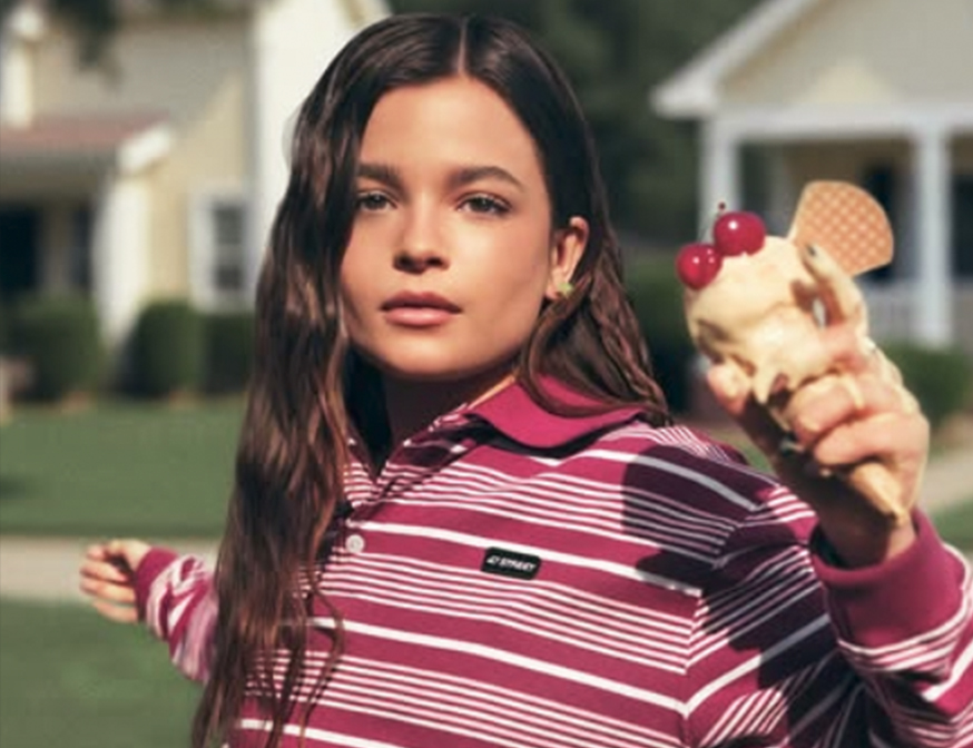 Muna Pauls, la hija de Agustina Cherri y Gastón Pauls, debutó como modelo en una campaña de moda