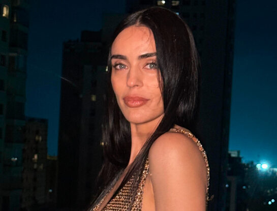 Priscila Crivocapich, pura sofisticación con un impactante vestido dorado de Joti Arriague