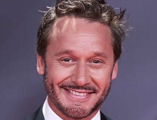 Con sus hijos y Anita Espasandín, Benjamín Vicuña capturó todas las miradas en el estreno de Papá x Dos