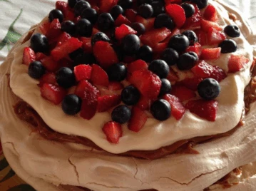 Pavlova triple el postre con frutillas ideal para el finde
