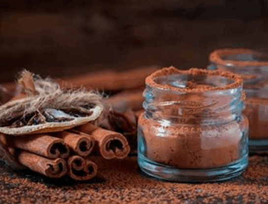 Ritual de la canela: se hace el primer día del mes para atraer abundancia y prosperidad