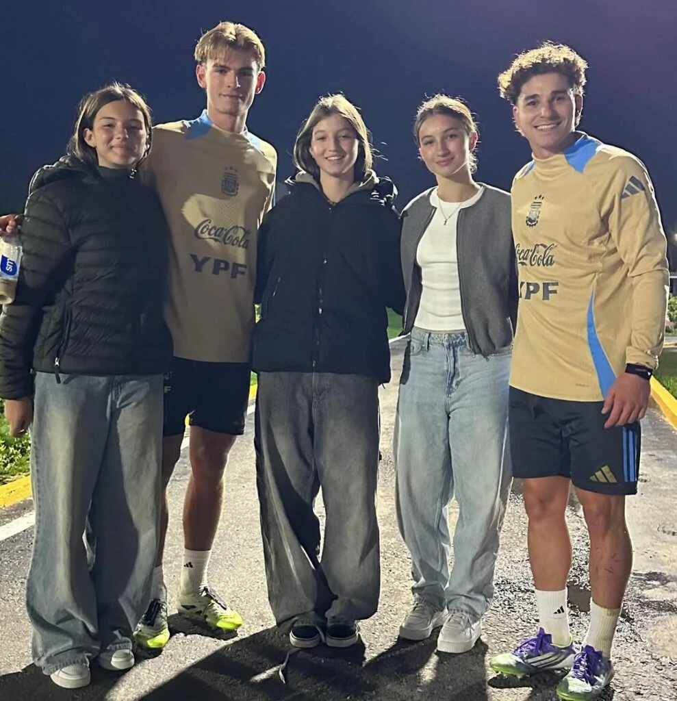 Indiana, Allegra y Sienna conocieron a los jugadores de la Selección Argentina. Foto: IG