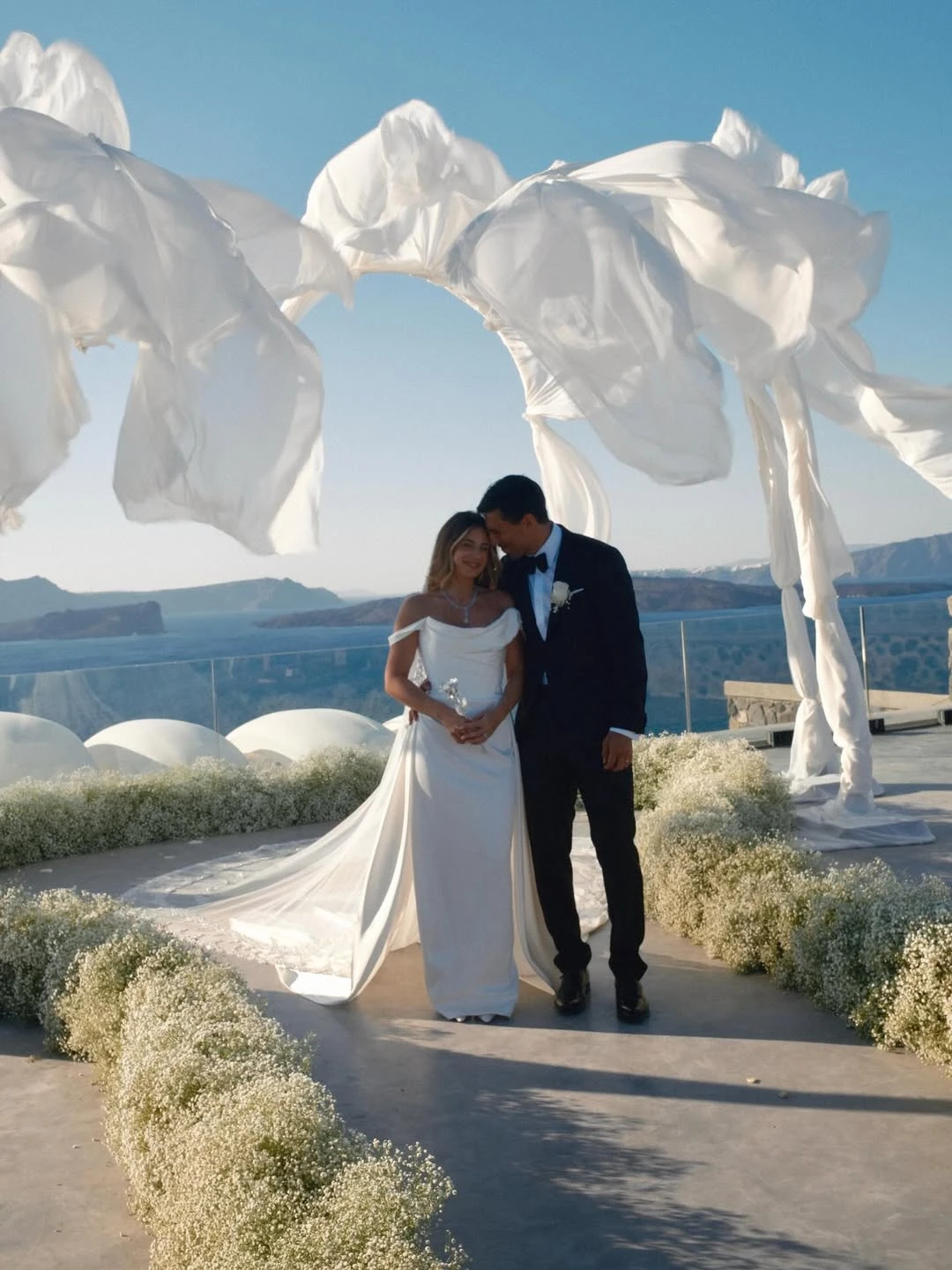 Delfina Ferro deslumbró con una cola bordada de 10 kilos en su boda