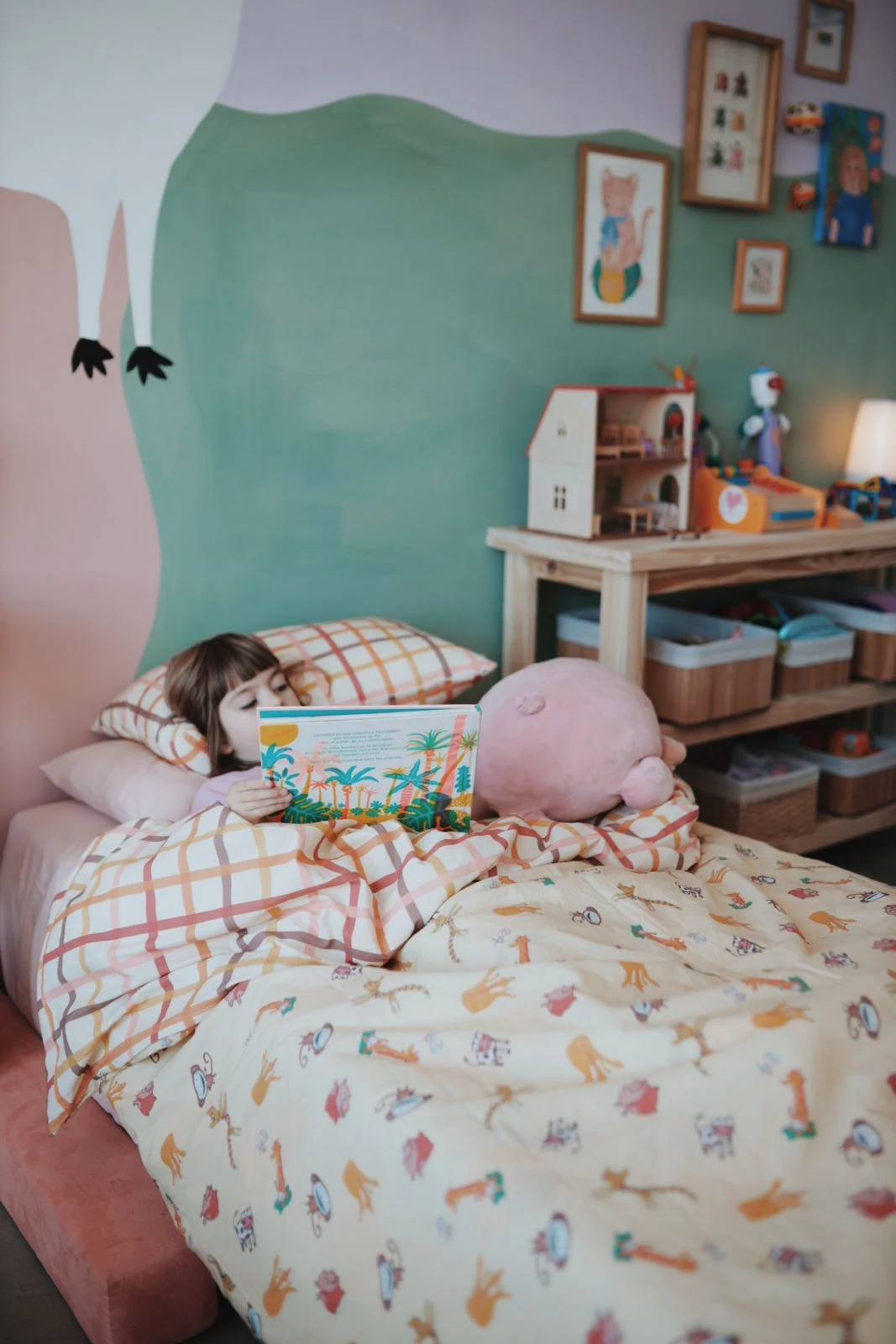 los niños se relacionan naturalmente con el color