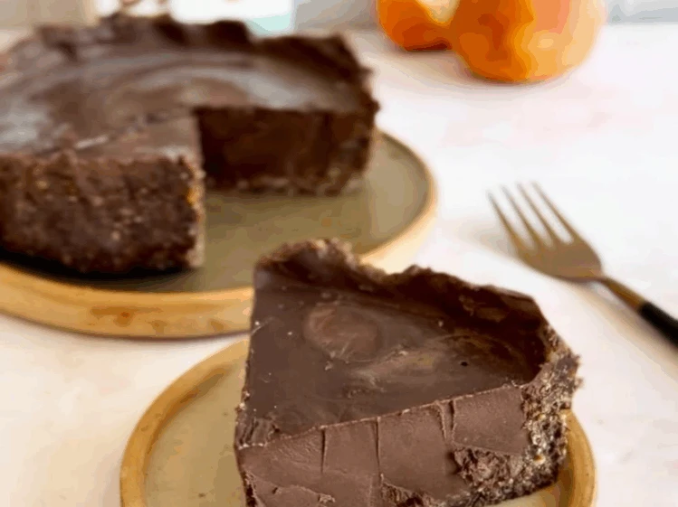 Tarta de chocolate y mandarina: la receta sin azúcar y sin horno más deliciosa