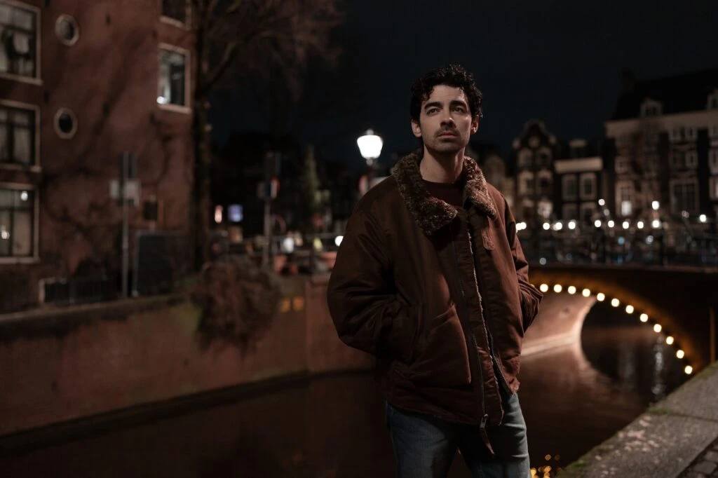 Protagonizada por estrellas de Disney y con temática navideña: la película que pronto llega al streaming