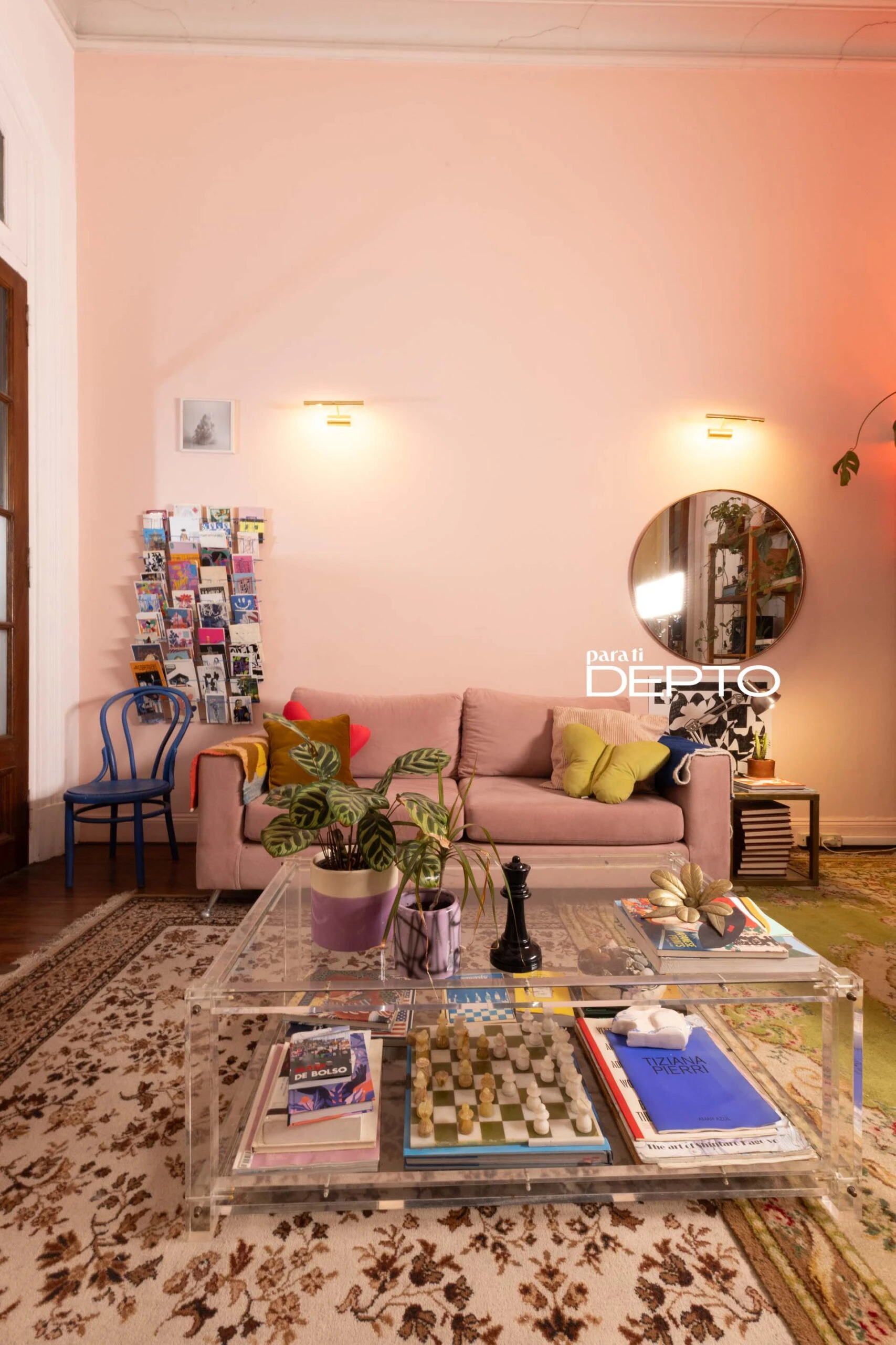 El living: un símbolo del estilo ecléctico, vintage, arty e inspirador del depto.